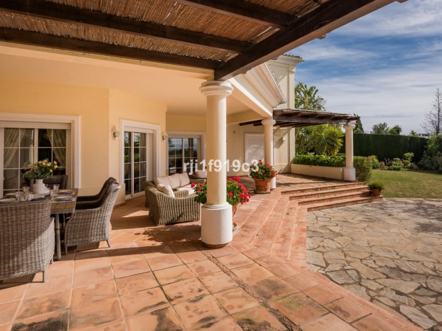 4 Schlafzimmer Villa in Elviria