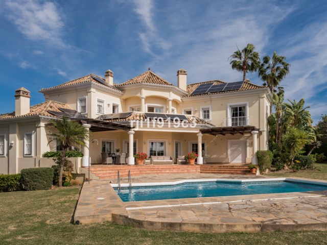 4 Schlafzimmer Villa in Elviria