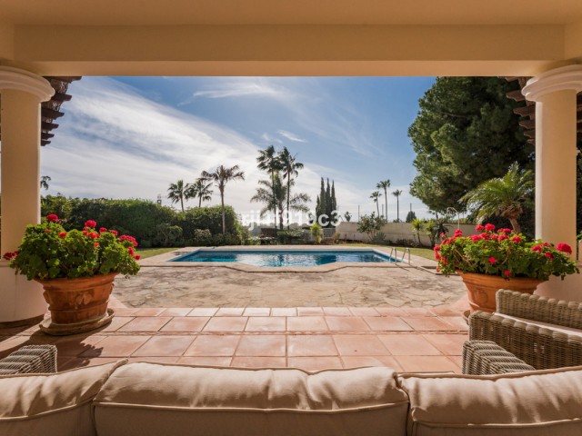 4 Schlafzimmer Villa in Elviria