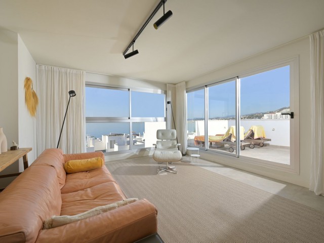 3 Bedrooms Apartment in Torrequebrada