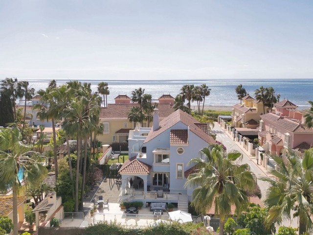 7 Bedrooms Villa in Puerto Banús