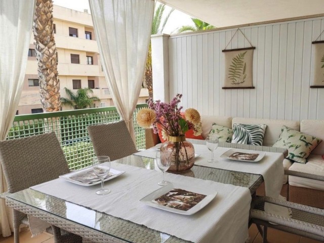 2 Bedrooms Apartment in Sotogrande Puerto