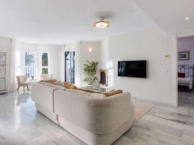 2 Bedrooms Apartment in Nueva Andalucía