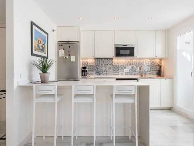 2 Bedrooms Apartment in Nueva Andalucía