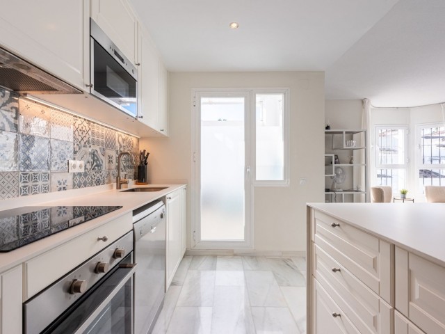 2 Bedrooms Apartment in Nueva Andalucía