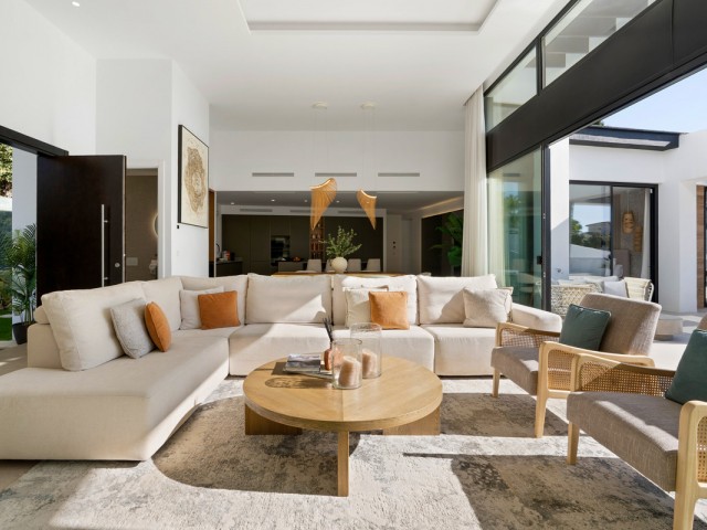 6 Schlafzimmer Villa in Nueva Andalucía