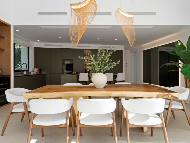 6 Schlafzimmer Villa in Nueva Andalucía