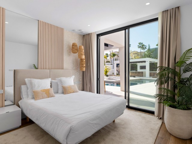 6 Schlafzimmer Villa in Nueva Andalucía