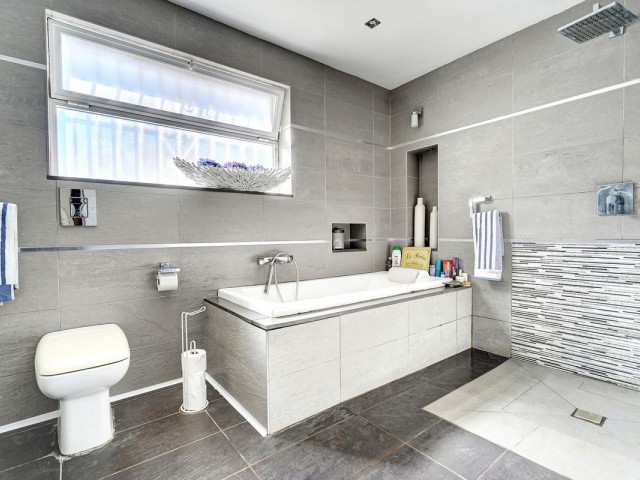 3 Makuuhuoneen Huvila Calahonda