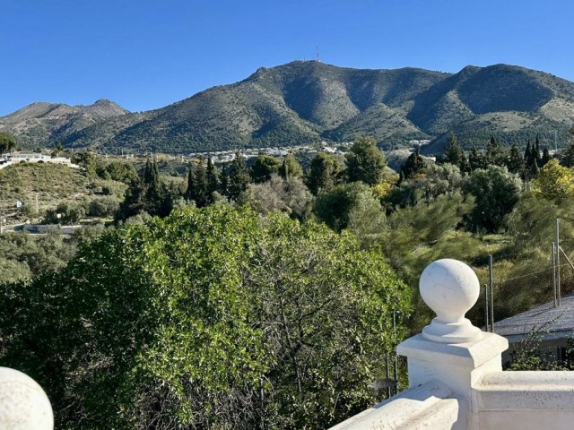 4 Bedrooms Villa in Mijas