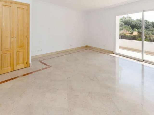 5 Bedrooms Villa in Los Almendros