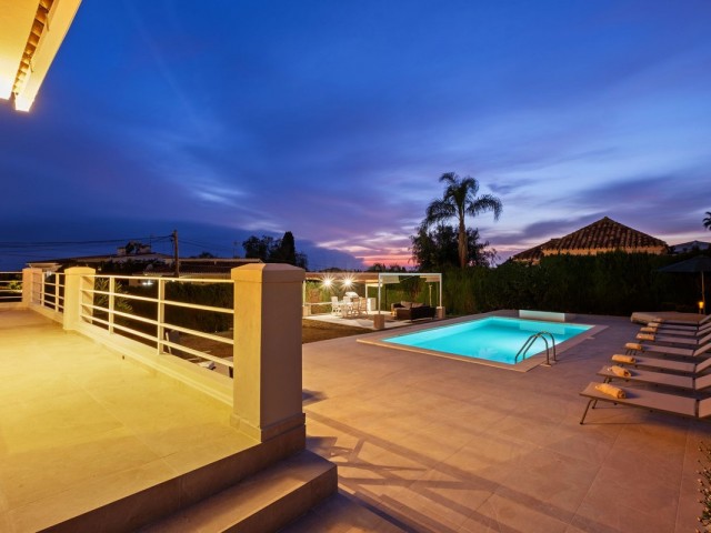 4 Schlafzimmer Villa in Elviria