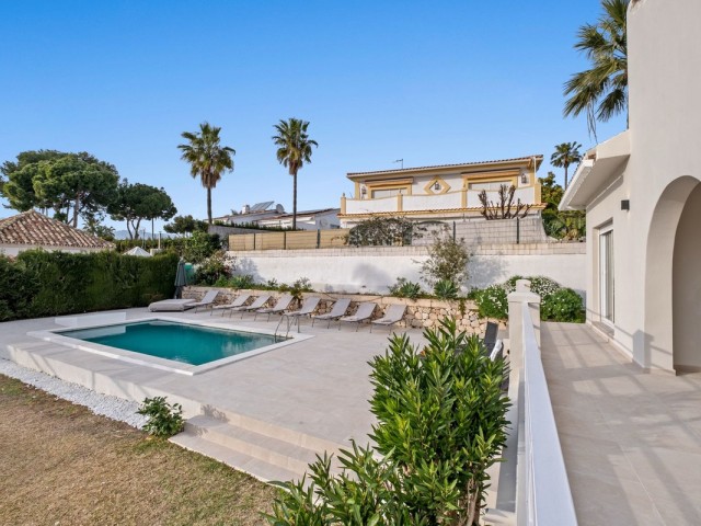 4 Schlafzimmer Villa in Elviria