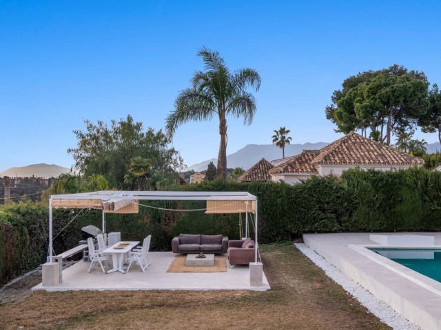 4 Schlafzimmer Villa in Elviria