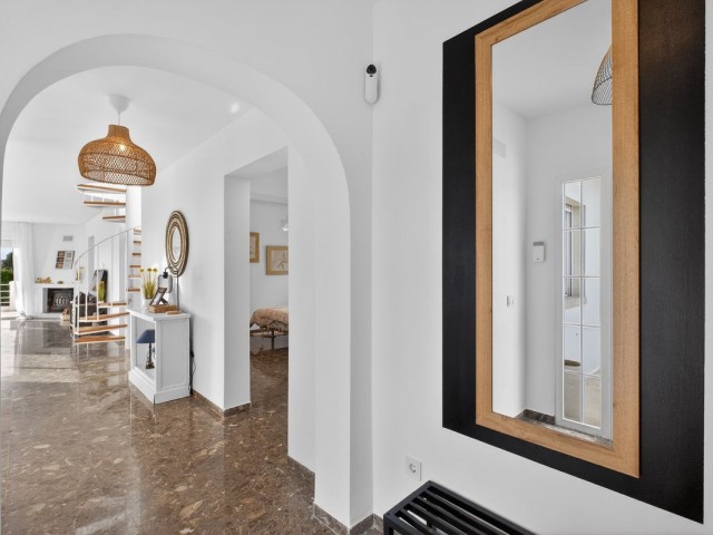 4 Schlafzimmer Villa in Elviria