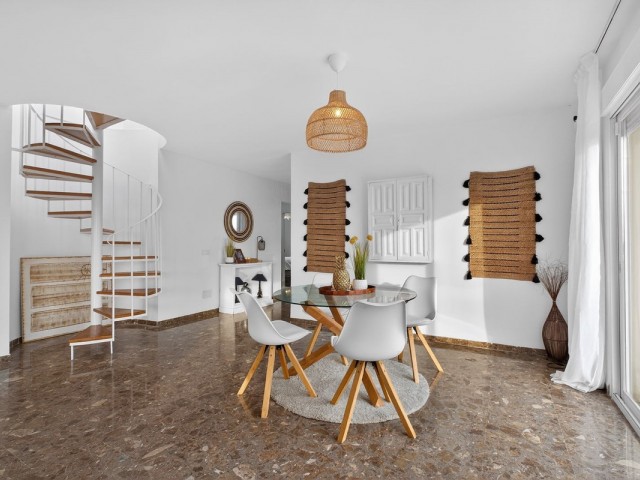 4 Schlafzimmer Villa in Elviria