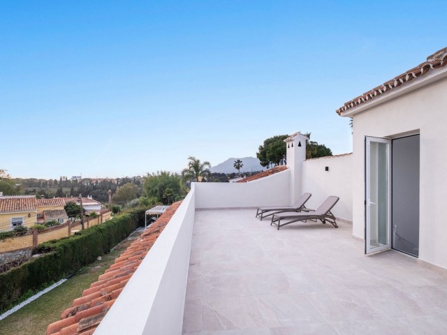 4 Schlafzimmer Villa in Elviria