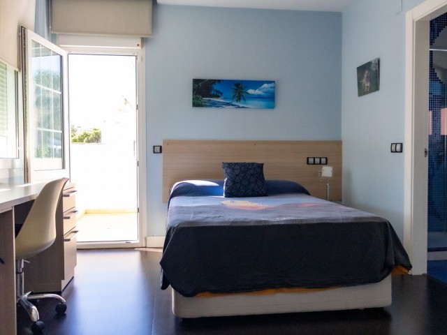 6 Soveroms Villa i Playamar