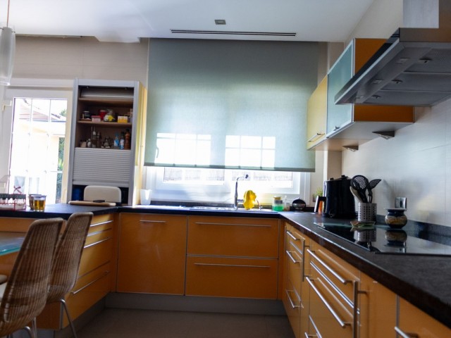 6 Soveroms Villa i Playamar