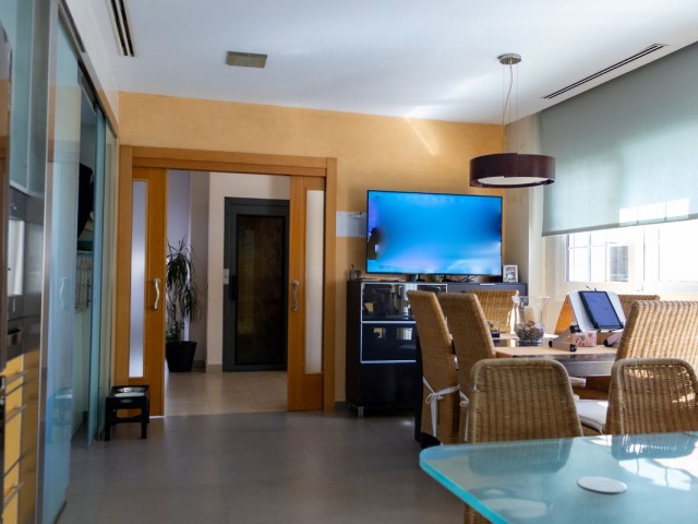 6 Soveroms Villa i Playamar