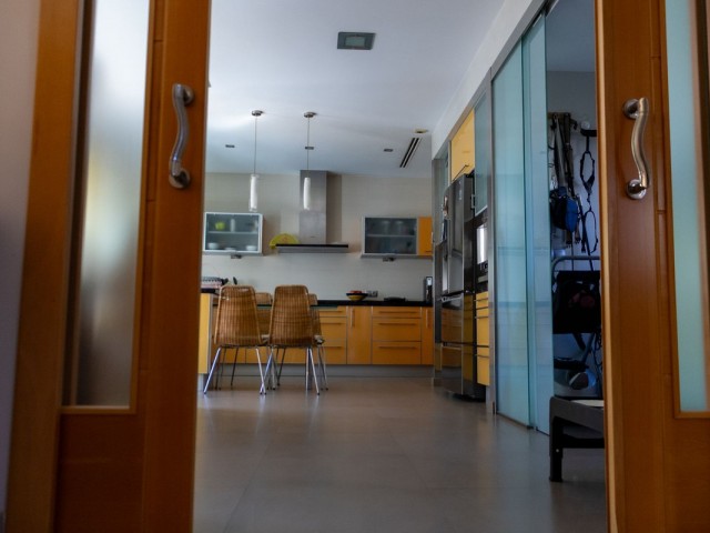 6 Soveroms Villa i Playamar