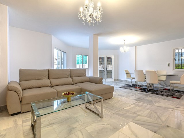 2 Slaapkamer Rijtjeshuis in Nueva Andalucía