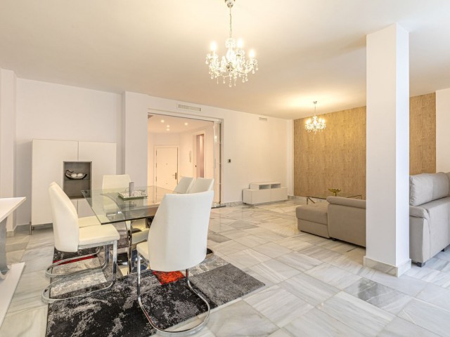 2 Slaapkamer Rijtjeshuis in Nueva Andalucía