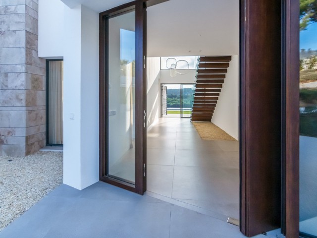 5 Bedrooms Villa in Sotogrande