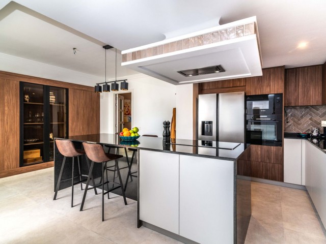 4 Bedrooms Townhouse in Puerto Banús