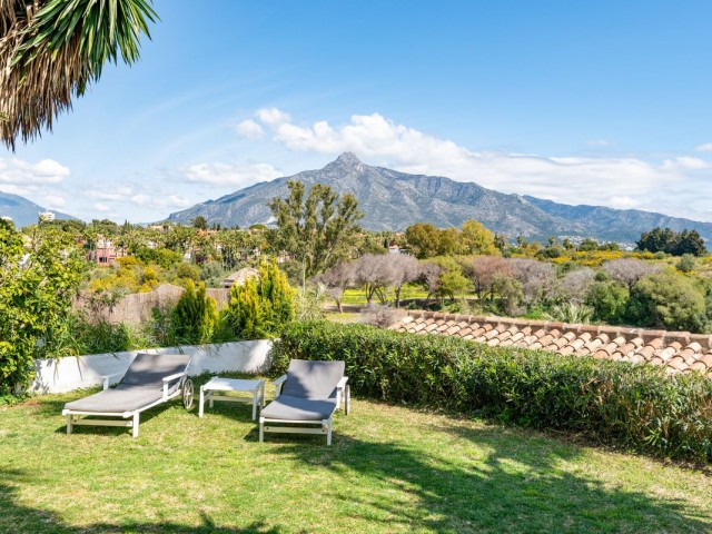 4 Bedrooms Townhouse in Puerto Banús