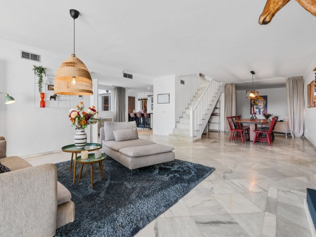4 Bedrooms Townhouse in Puerto Banús