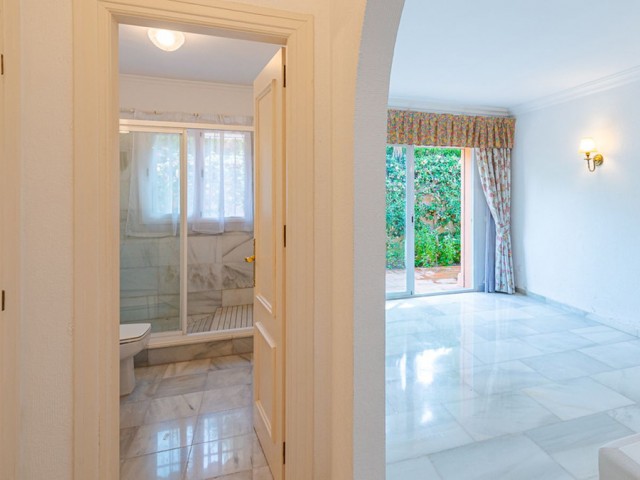 4 Bedrooms Villa in New Golden Mile