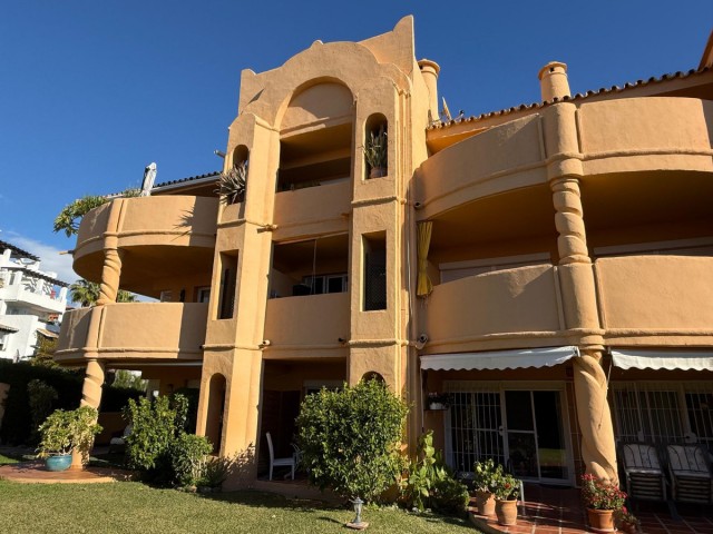 Appartement avec 4 Chambres  à Calahonda