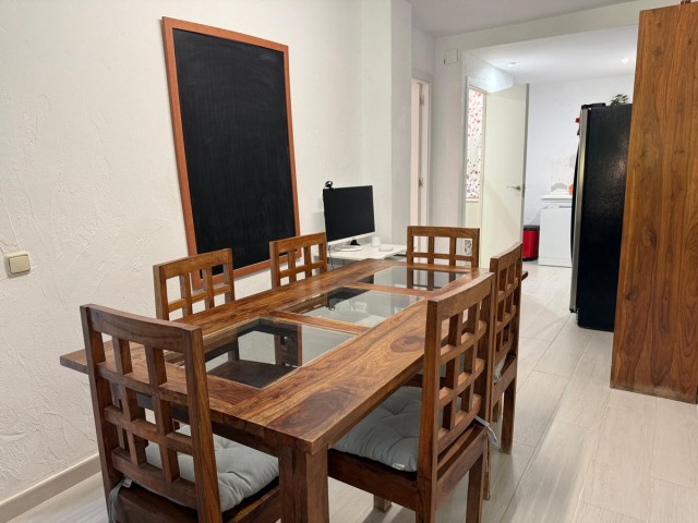 Appartement avec 4 Chambres  à Calahonda
