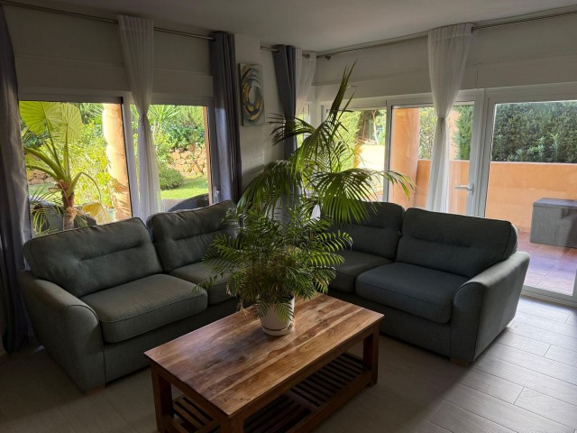 Appartement avec 4 Chambres  à Calahonda