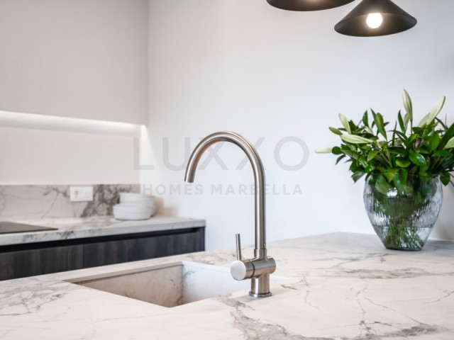 Apartamento con 2 Dormitorios  en Benahavís