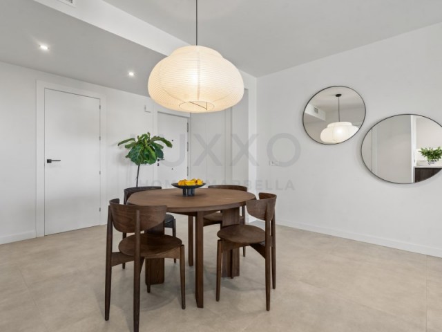 Apartamento con 2 Dormitorios  en Benahavís