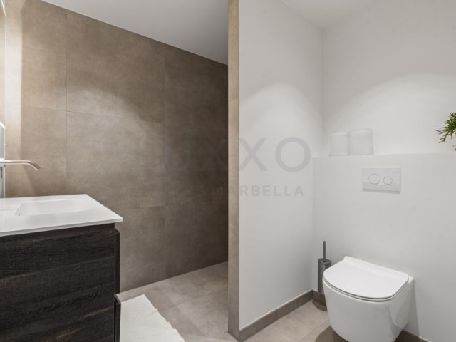 Apartamento con 2 Dormitorios  en Benahavís