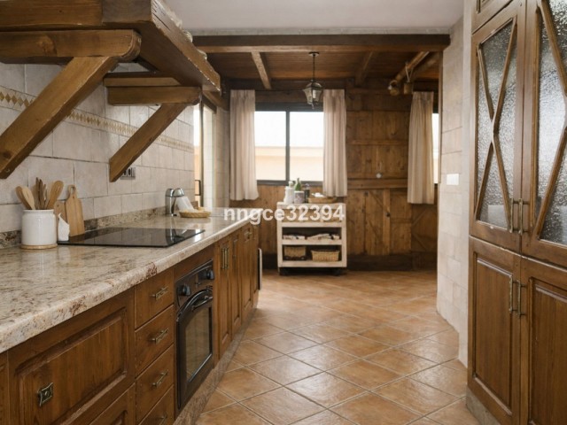 4 Bedrooms Apartment in San Pedro de Alcántara