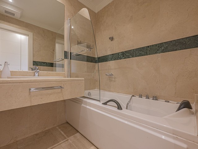 3 Schlafzimmer Apartment in Nueva Andalucía