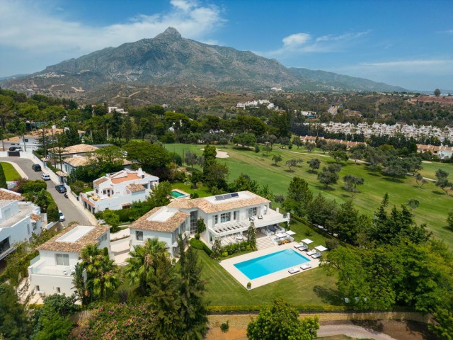 6 Schlafzimmer Villa in Nueva Andalucía