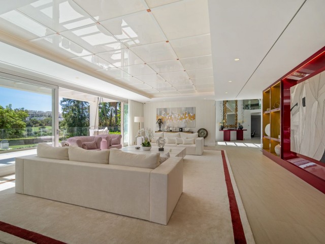 6 Schlafzimmer Villa in Nueva Andalucía