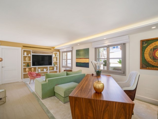 6 Schlafzimmer Villa in Nueva Andalucía