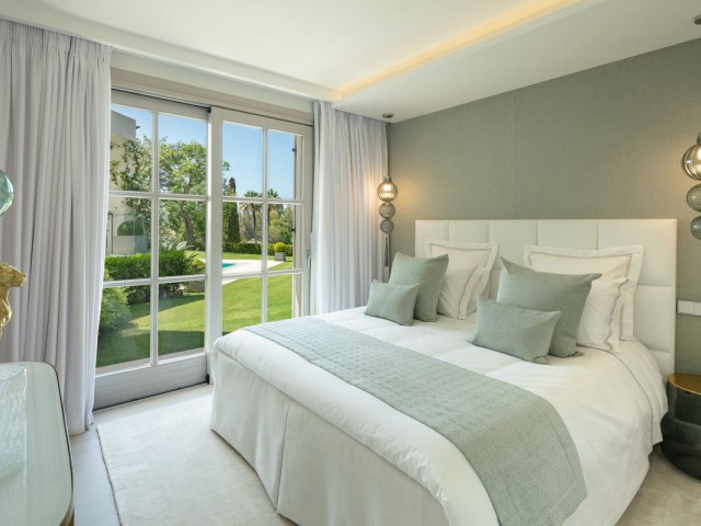6 Schlafzimmer Villa in Nueva Andalucía