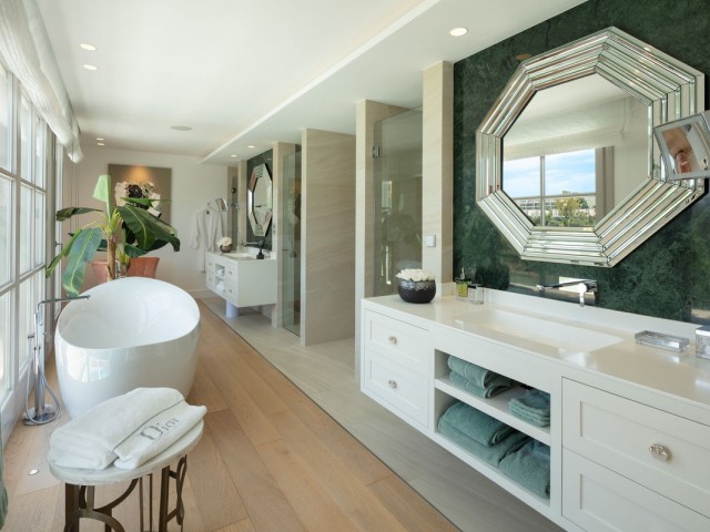 6 Schlafzimmer Villa in Nueva Andalucía