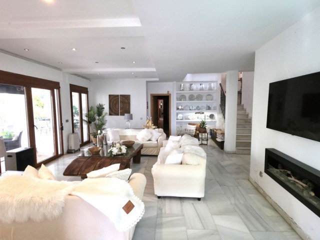 6 Makuuhuoneen Huvila Atalaya