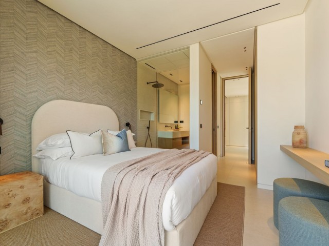 5 Bedrooms Villa in Marbella