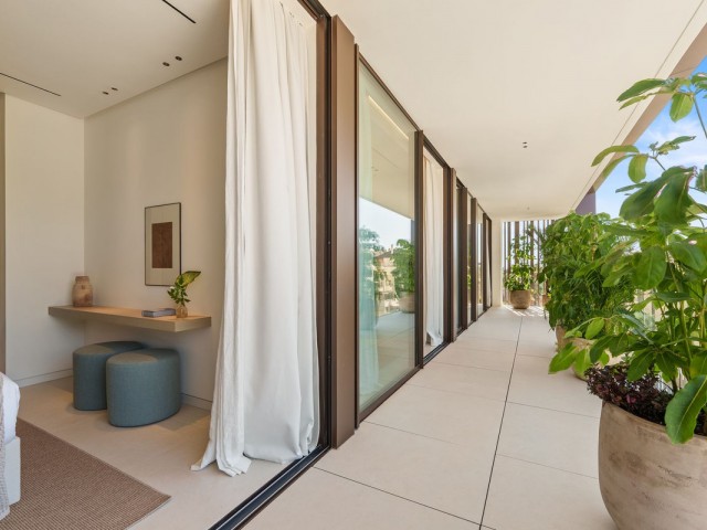 5 Bedrooms Villa in Marbella