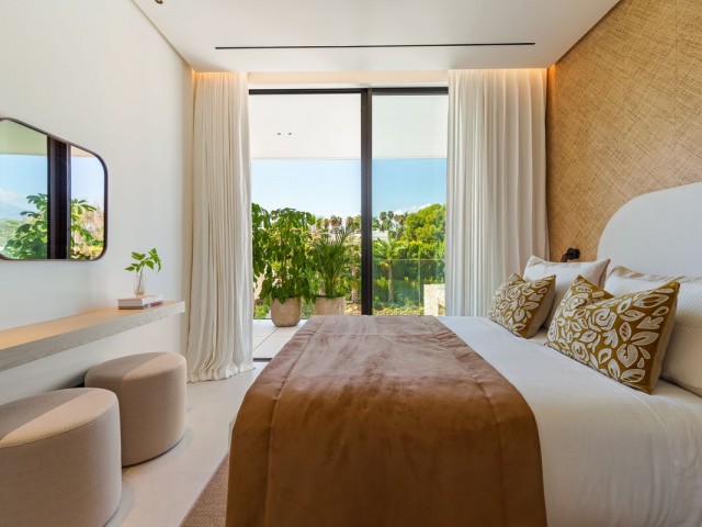 5 Bedrooms Villa in Marbella