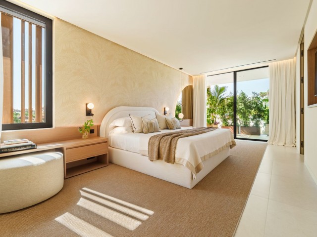 5 Bedrooms Villa in Marbella